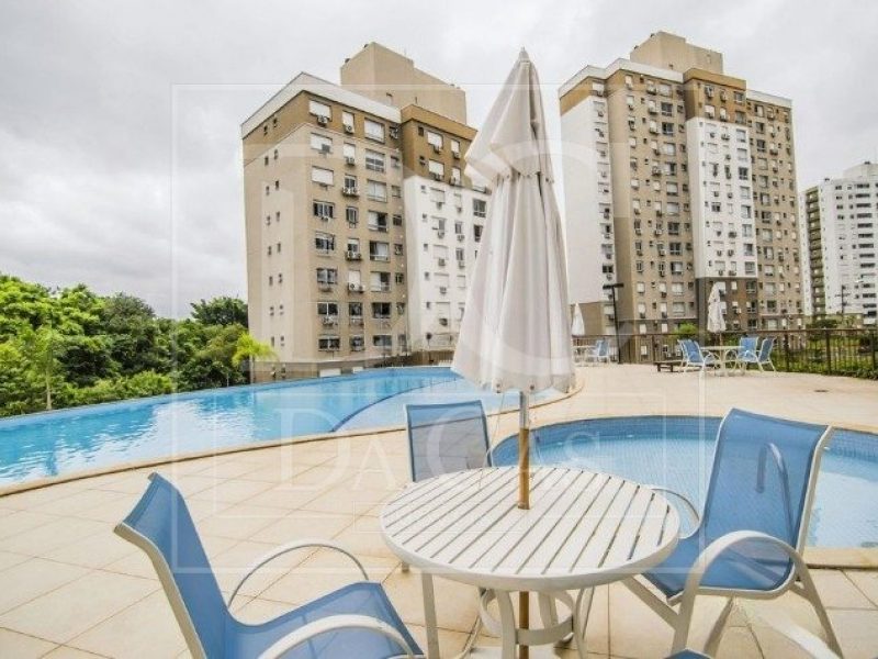 Apartamento à venda com 62m², 2 dormitórios, 1 suíte, 1 vaga no bairro Jardim Carvalho em Porto Alegre