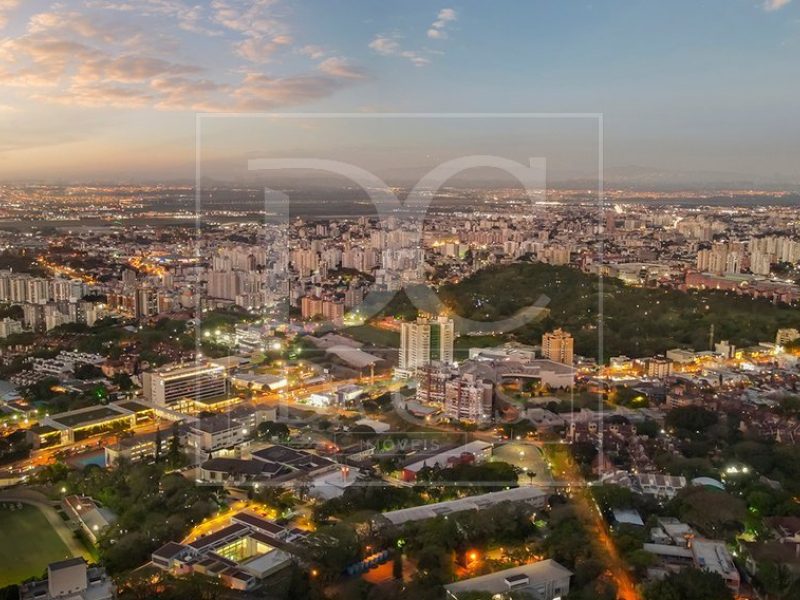 Cobertura à venda com 393m², 3 dormitórios, 3 suítes, 3 vagas no bairro Petrópolis em Porto Alegre