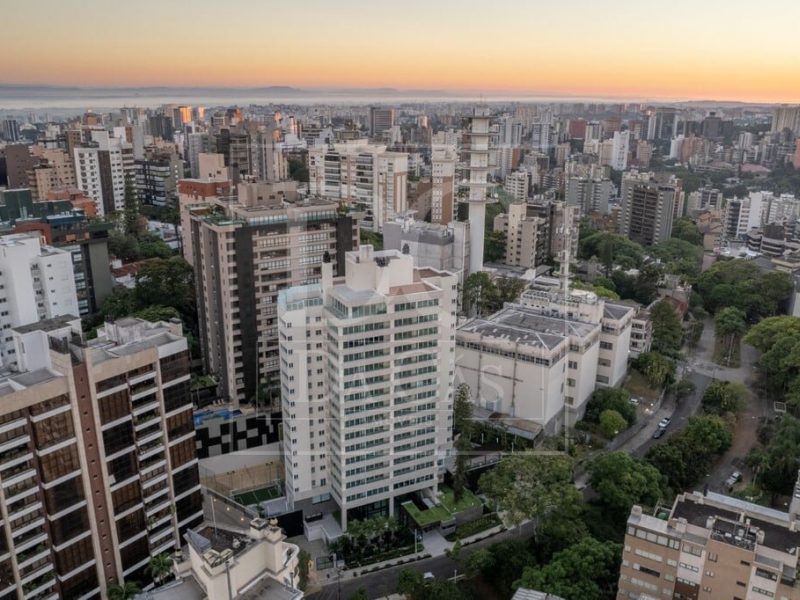 Apartamento à venda com 257m², 4 dormitórios, 4 suítes, 4 vagas no bairro Bela Vista em Porto Alegre