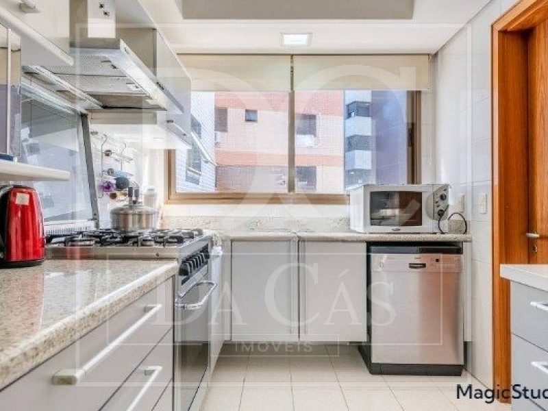 Apartamento à venda com 168m², 3 dormitórios, 1 suíte no bairro Bela Vista em Porto Alegre