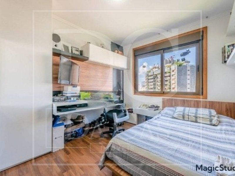 Apartamento à venda com 168m², 3 dormitórios, 1 suíte no bairro Bela Vista em Porto Alegre