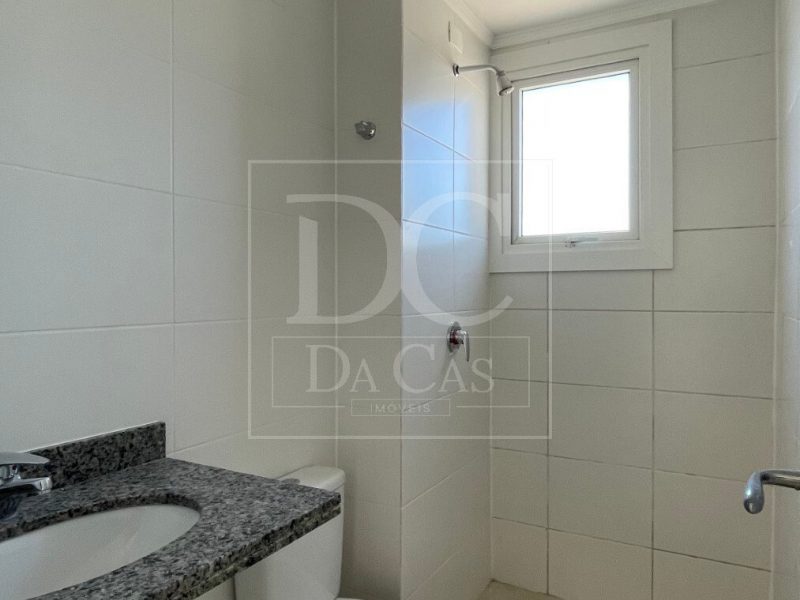 Apartamento à venda com 69m², 2 dormitórios, 1 suíte, 2 vagas no bairro Santo Antônio em Porto Alegre