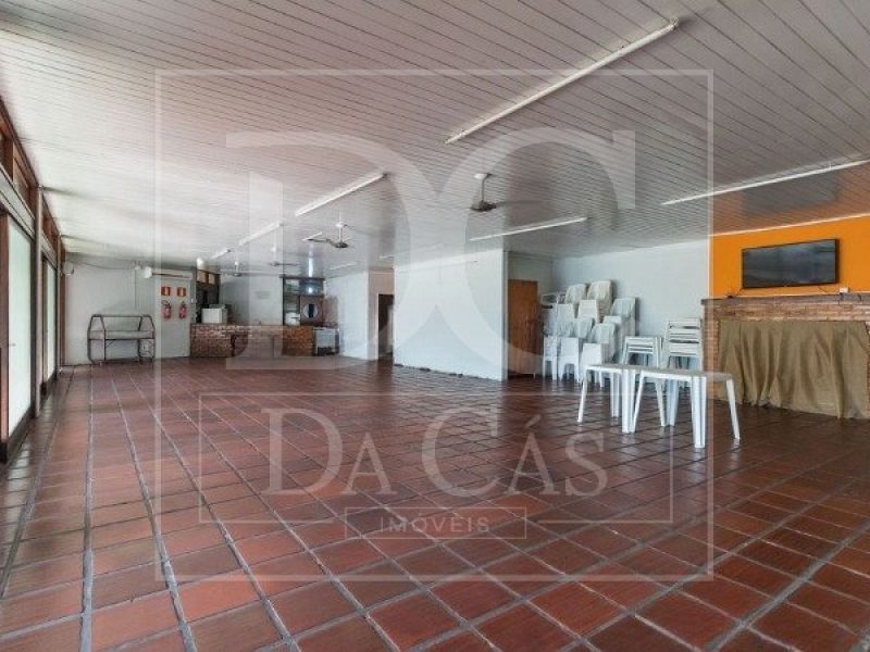 Apartamento à venda com 61m², 2 dormitórios, 1 vaga no bairro Partenon em Porto Alegre