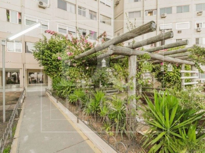 Apartamento à venda com 61m², 2 dormitórios, 1 vaga no bairro Partenon em Porto Alegre