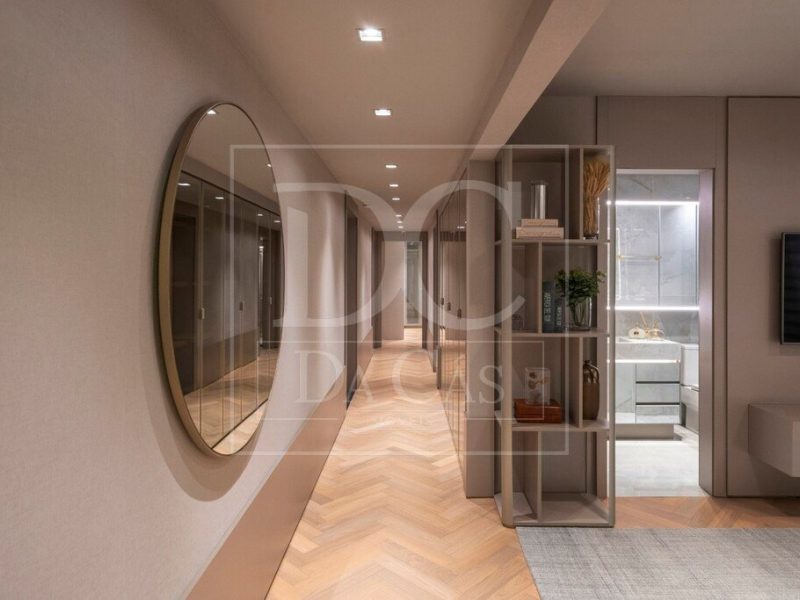 Apartamento à venda com 291m², 4 dormitórios, 4 suítes, 3 vagas no bairro Jardim Europa em Porto Alegre