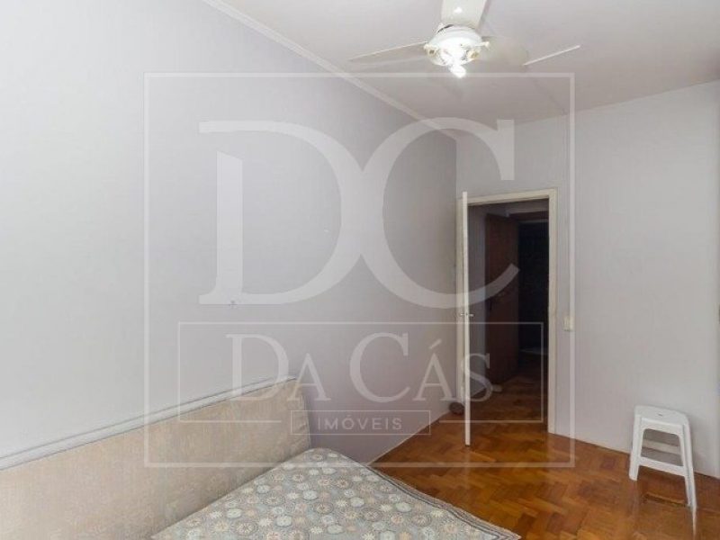 Apartamento à venda com 175m², 4 dormitórios, 1 suíte, 1 vaga no bairro Higienópolis em Porto Alegre