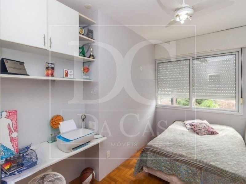 Apartamento à venda com 175m², 4 dormitórios, 1 suíte, 1 vaga no bairro Higienópolis em Porto Alegre