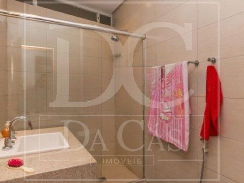 Apartamento à venda com 175m², 4 dormitórios, 1 suíte, 1 vaga no bairro Higienópolis em Porto Alegre