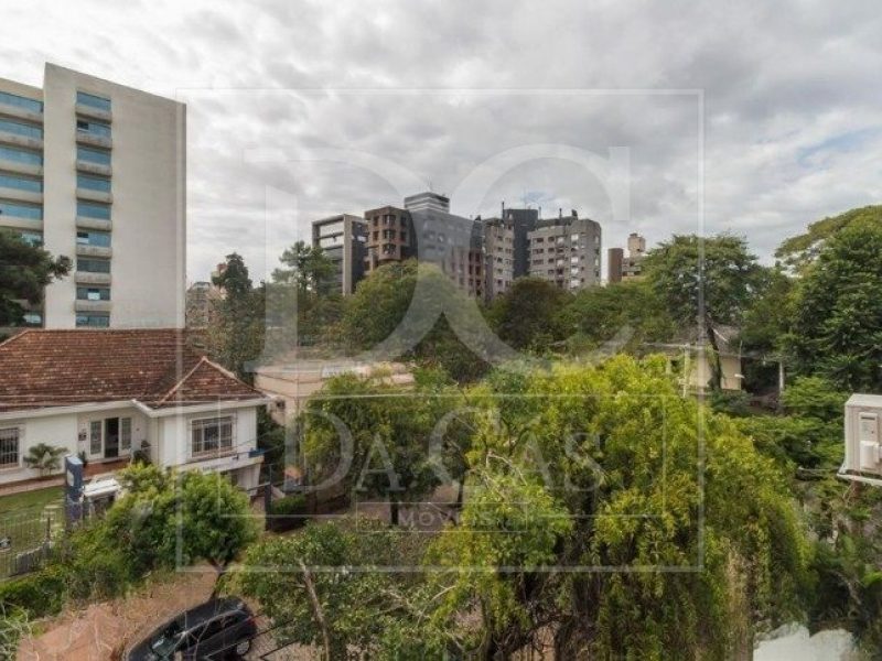 Apartamento à venda com 175m², 4 dormitórios, 1 suíte, 1 vaga no bairro Higienópolis em Porto Alegre