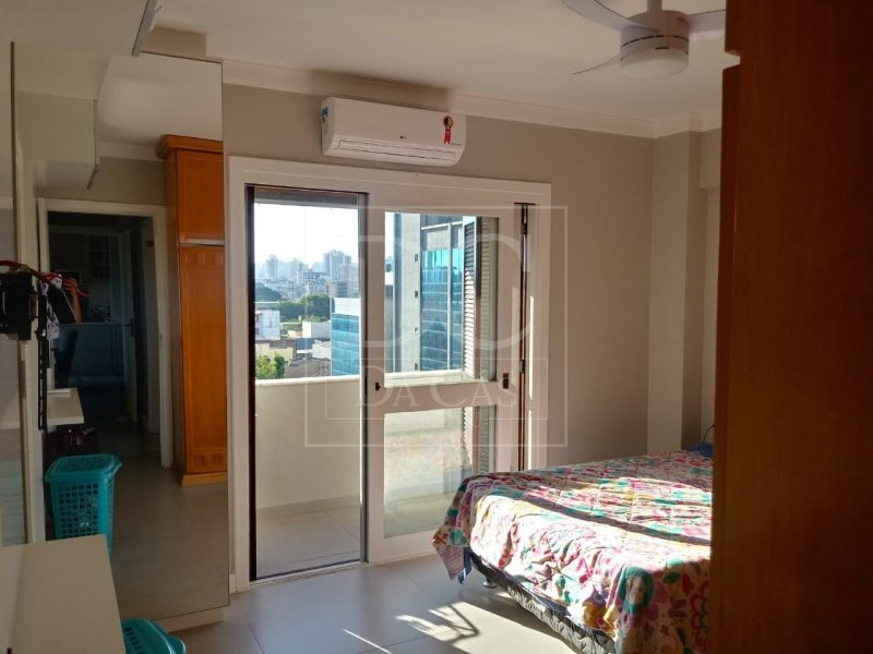 Apartamento à venda com 102m², 3 dormitórios, 1 suíte, 1 vaga no bairro Rio Branco em Porto Alegre