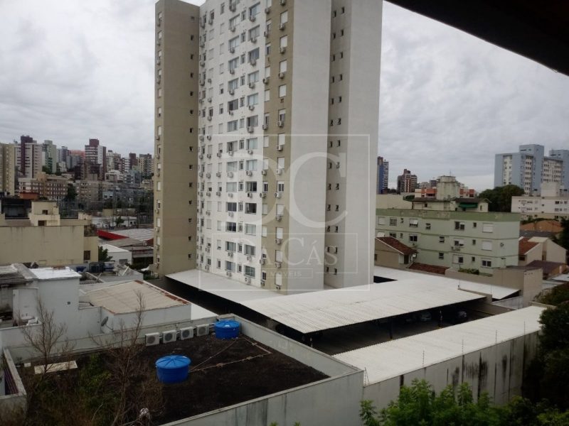 Apartamento à venda com 102m², 3 dormitórios, 1 suíte, 1 vaga no bairro Rio Branco em Porto Alegre