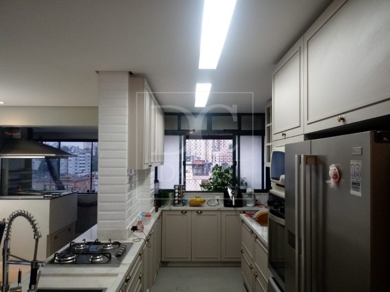 Apartamento à venda com 102m², 3 dormitórios, 1 suíte, 1 vaga no bairro Rio Branco em Porto Alegre