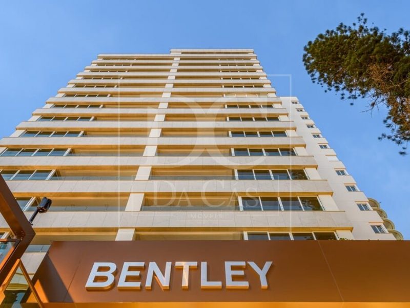 Apartamento à venda com 257m², 4 dormitórios, 4 suítes, 4 vagas no bairro Bela Vista em Porto Alegre