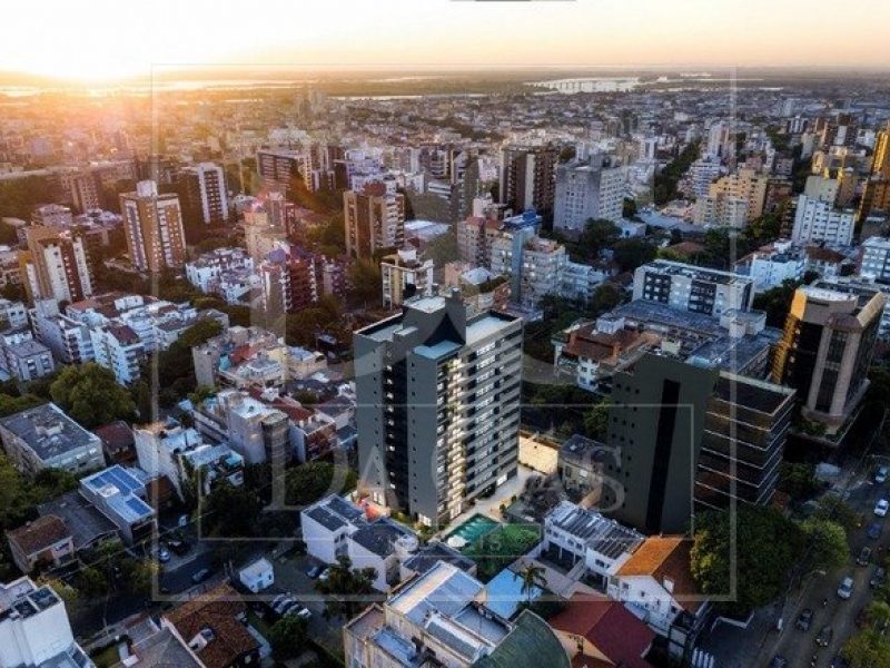 Apartamento à venda com 129m², 3 dormitórios, 3 suítes, 2 vagas no bairro Auxiliadora em Porto Alegre