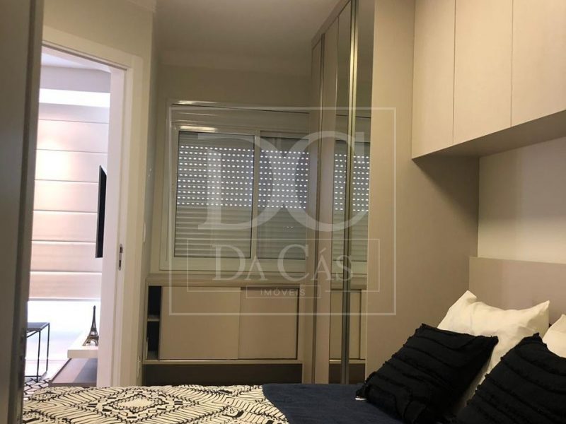 Apartamento à venda com 46m², 1 dormitório, 1 suíte, 2 vagas no bairro Independência em Porto Alegre