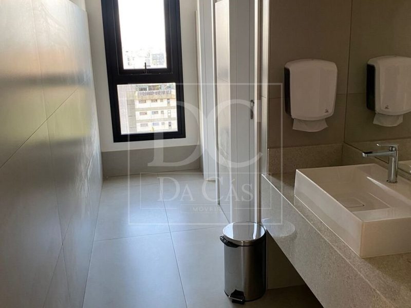 Apartamento à venda com 122m², 3 dormitórios, 1 suíte, 3 vagas no bairro Rio Branco em Porto Alegre