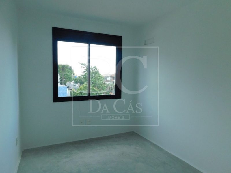 Apartamento à venda com 63m², 2 dormitórios, 1 suíte, 2 vagas no bairro Bom Jesus em Porto Alegre