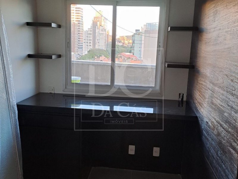 Apartamento à venda com 246m², 3 dormitórios, 1 suíte, 3 vagas no bairro Bela Vista em Porto Alegre