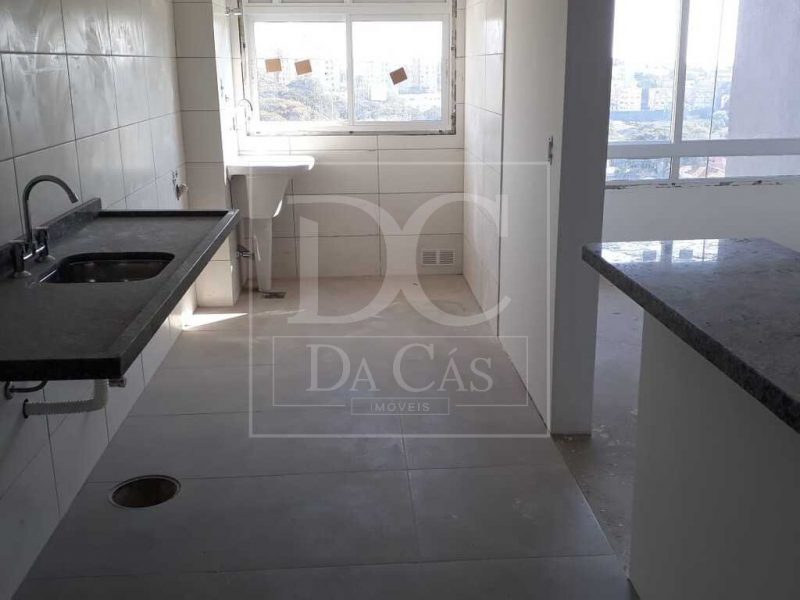 Apartamento à venda com 66m², 2 dormitórios, 1 suíte, 1 vaga no bairro Santo Antônio em Porto Alegre