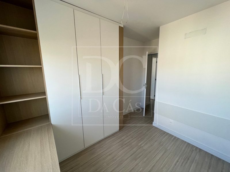 Apartamento à venda com 67m², 2 dormitórios, 1 suíte, 1 vaga no bairro Santana em Porto Alegre