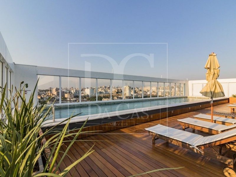 Loft à venda com 58m², 1 dormitório, 1 suíte, 1 vaga no bairro Azenha em Porto Alegre