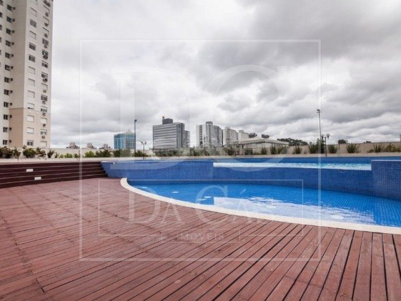 Apartamento à venda com 68m², 2 dormitórios, 1 suíte, 1 vaga no bairro Vila Ipiranga em Porto Alegre