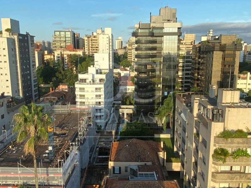 Apartamento à venda com 122m², 3 dormitórios, 1 suíte, 3 vagas no bairro Rio Branco em Porto Alegre