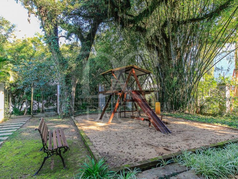 Casa em Condomínio à venda com 241m², 3 dormitórios, 3 suítes, 2 vagas no bairro Tristeza em Porto Alegre