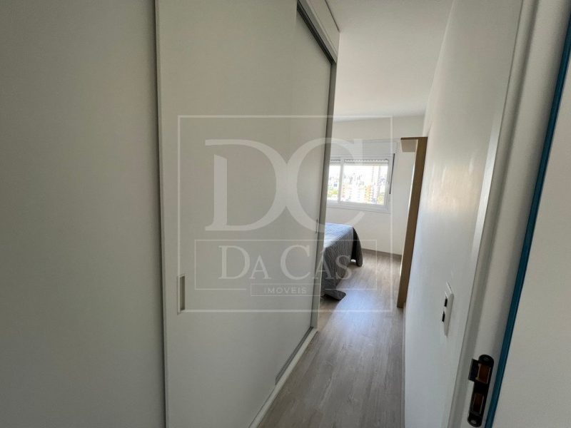 Apartamento à venda com 67m², 2 dormitórios, 1 suíte, 1 vaga no bairro Santana em Porto Alegre