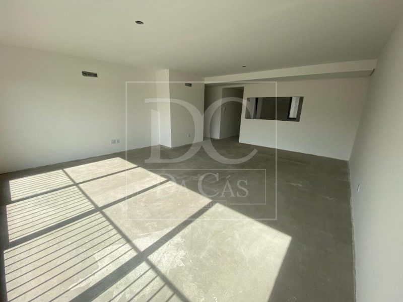 Apartamento à venda com 213m², 3 dormitórios, 1 suíte, 2 vagas no bairro Chácara das Pedras em Porto Alegre