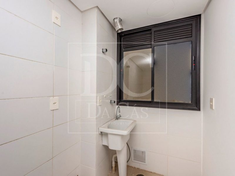 Apartamento à venda com 63m², 2 dormitórios, 1 suíte, 2 vagas no bairro Bom Jesus em Porto Alegre