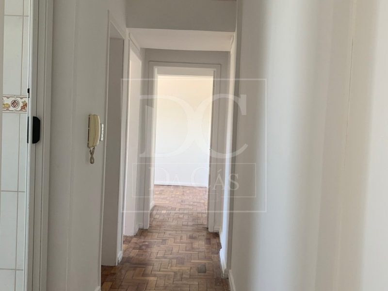 Apartamento à venda com 59m², 2 dormitórios no bairro Cristal em Porto Alegre