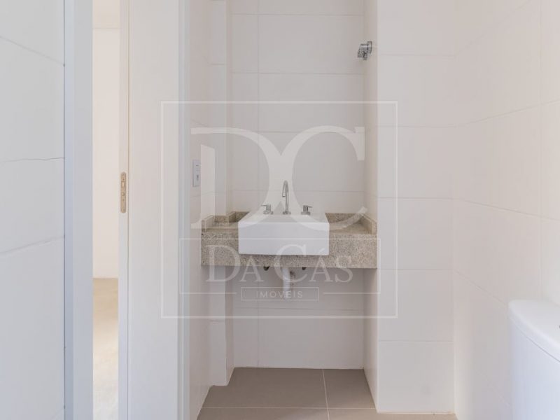 Apartamento à venda com 111m², 2 dormitórios, 2 suítes, 2 vagas no bairro Mont Serrat em Porto Alegre