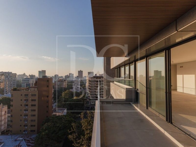 Apartamento à venda com 268m², 3 dormitórios, 3 suítes, 5 vagas no bairro Rio Branco em Porto Alegre