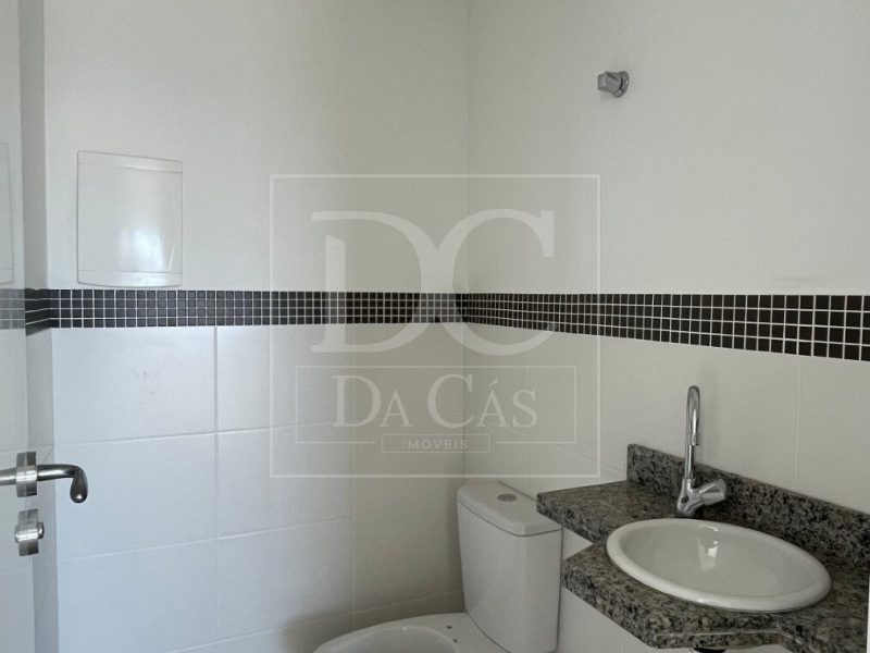 Apartamento à venda com 48m², 1 dormitório, 1 suíte, 1 vaga no bairro Santo Antônio em Porto Alegre