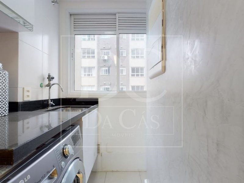 Apartamento à venda com 54m², 2 dormitórios, 1 vaga no bairro Jardim Carvalho em Porto Alegre