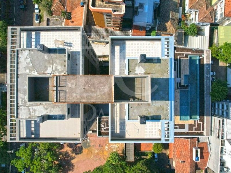 Apartamento à venda com 153m², 3 dormitórios, 3 suítes, 2 vagas no bairro Menino Deus em Porto Alegre