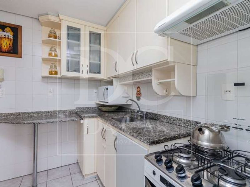 Apartamento à venda com 81m², 2 dormitórios, 1 suíte, 2 vagas no bairro Petrópolis em Porto Alegre