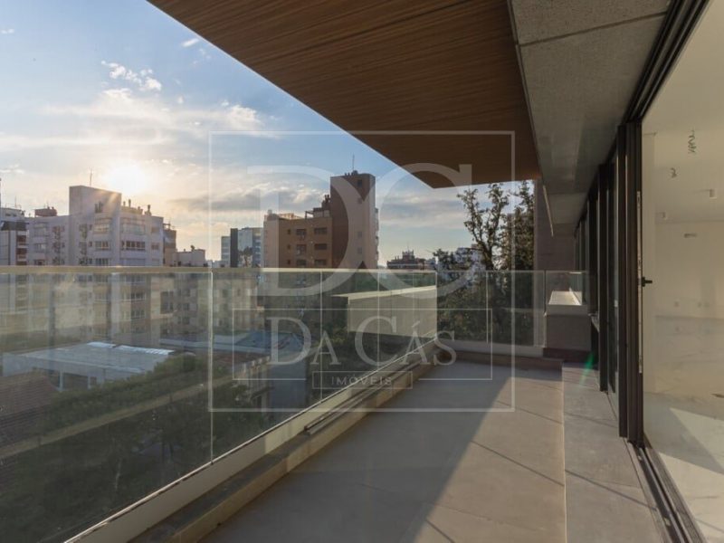 Apartamento à venda com 268m², 3 dormitórios, 3 suítes, 5 vagas no bairro Rio Branco em Porto Alegre