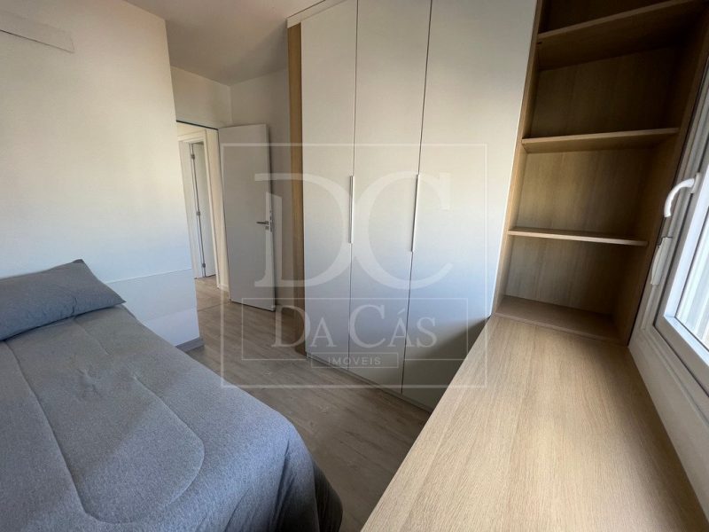 Apartamento à venda com 67m², 2 dormitórios, 1 suíte, 1 vaga no bairro Santana em Porto Alegre