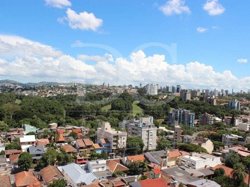 Apartamento à venda com 87m², 2 dormitórios, 1 suíte, 2 vagas no bairro Passo da Areia em Porto Alegre