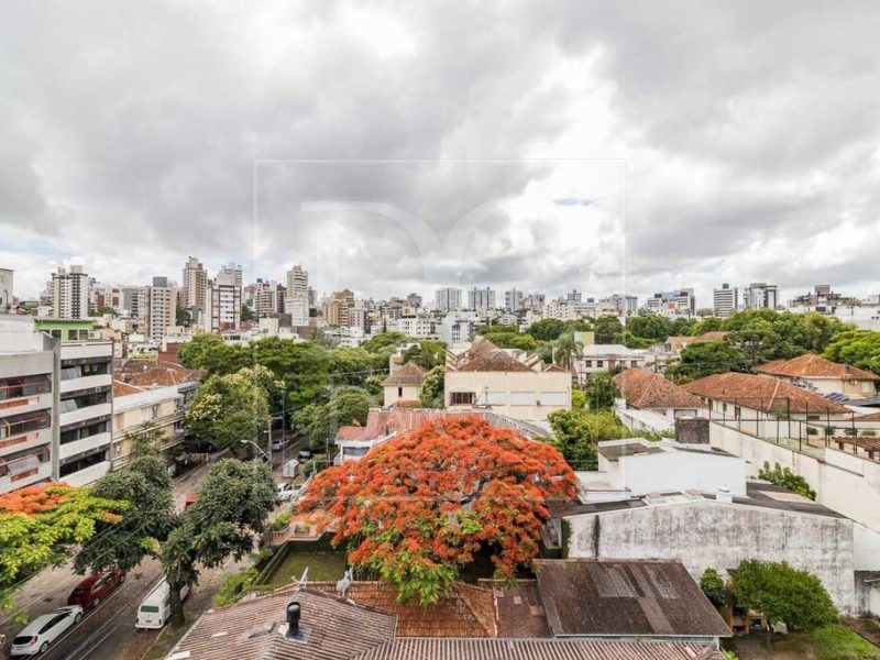 Apartamento à venda com 73m², 2 dormitórios, 1 suíte, 2 vagas no bairro Petrópolis em Porto Alegre