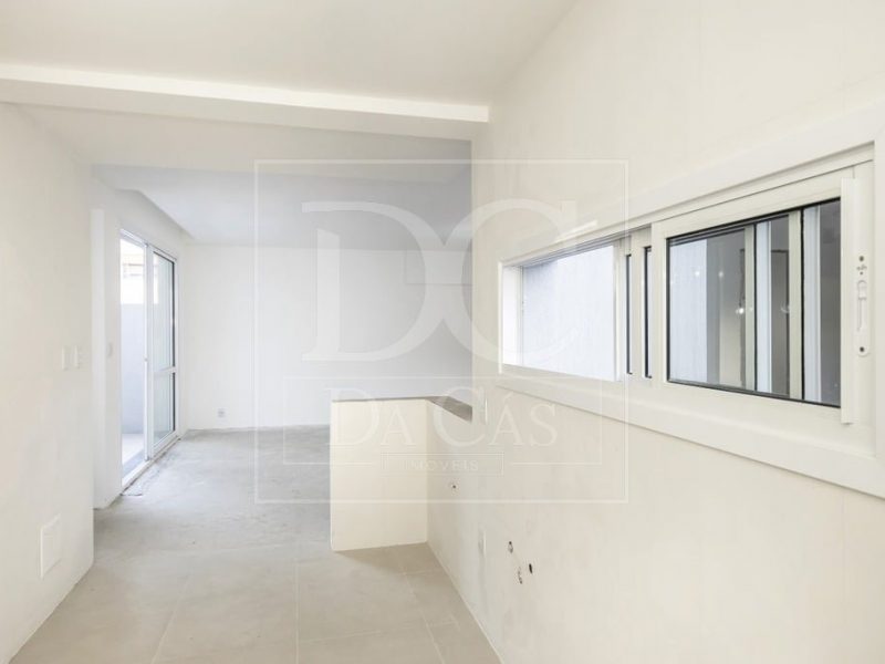 Apartamento à venda com 105m², 3 dormitórios, 1 suíte no bairro Passo da Areia em Porto Alegre