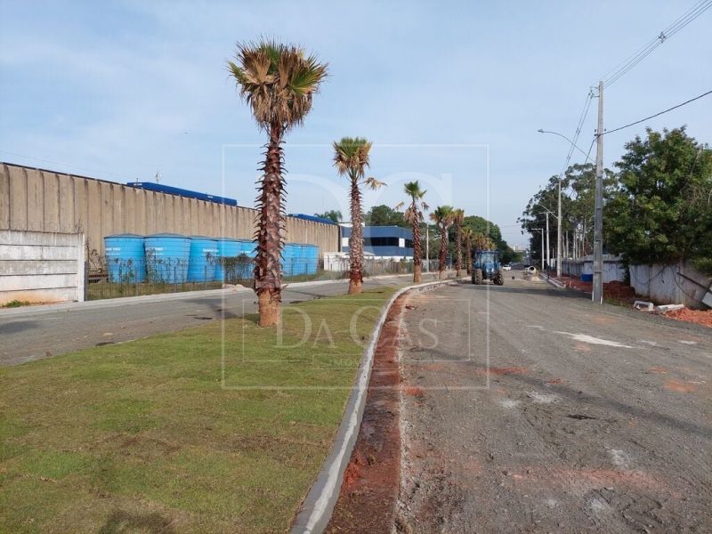 Terreno à venda com 825m² no bairro Anchieta em Porto Alegre