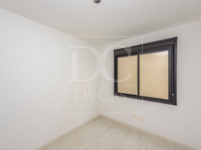 Apartamento à venda com 63m², 2 dormitórios, 1 suíte, 2 vagas no bairro Bom Jesus em Porto Alegre