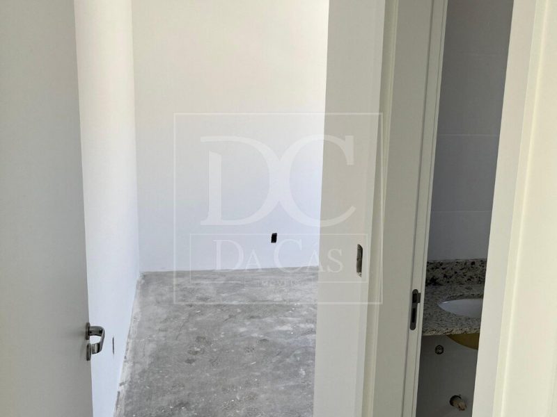 Apartamento à venda com 65m², 2 dormitórios, 1 suíte, 1 vaga no bairro Tristeza em Porto Alegre