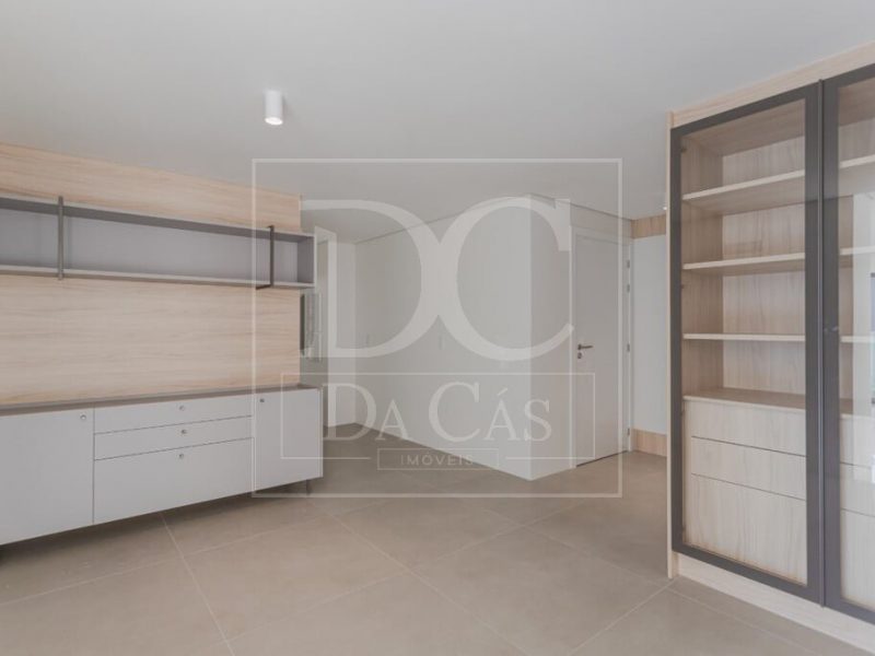 Apartamento à venda com 268m², 3 dormitórios, 3 suítes, 4 vagas no bairro Rio Branco em Porto Alegre