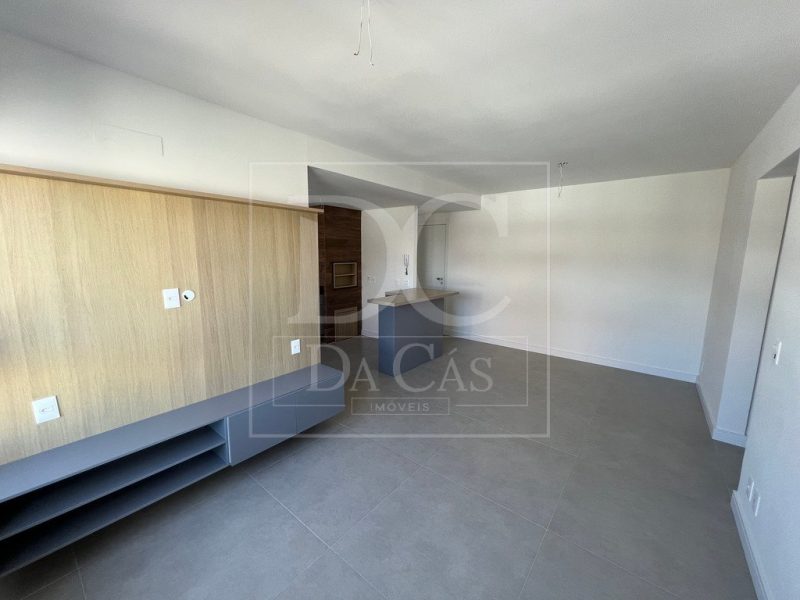 Apartamento à venda com 67m², 2 dormitórios, 1 suíte, 1 vaga no bairro Santana em Porto Alegre