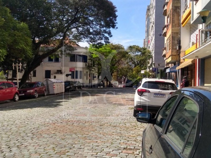 Apartamento à venda com 33m², 1 dormitório no bairro Centro Histórico em Porto Alegre