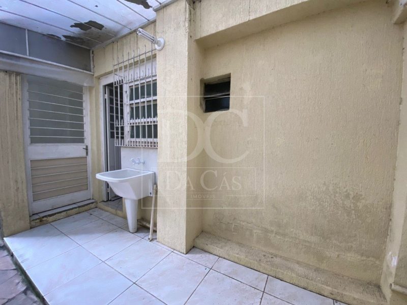 Apartamento à venda com 52m², 2 dormitórios, 1 vaga no bairro Praia de Belas em Porto Alegre